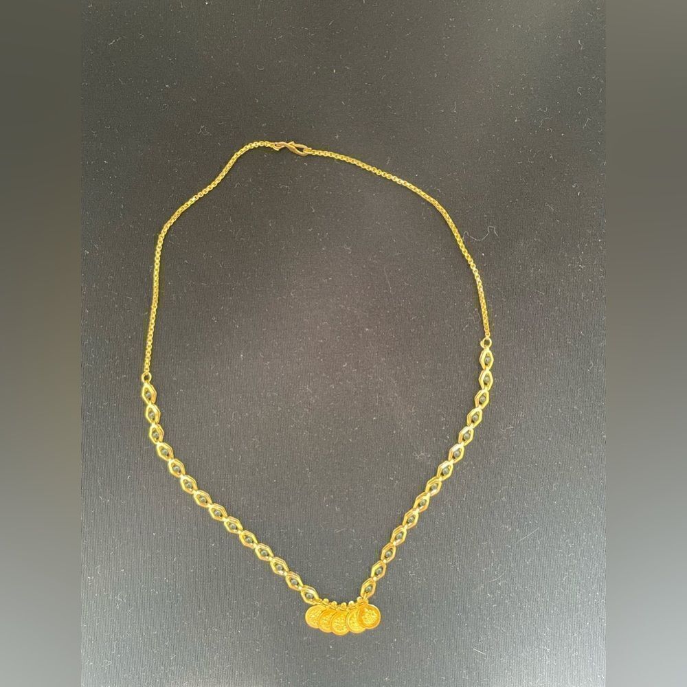 Woman’s necklace 